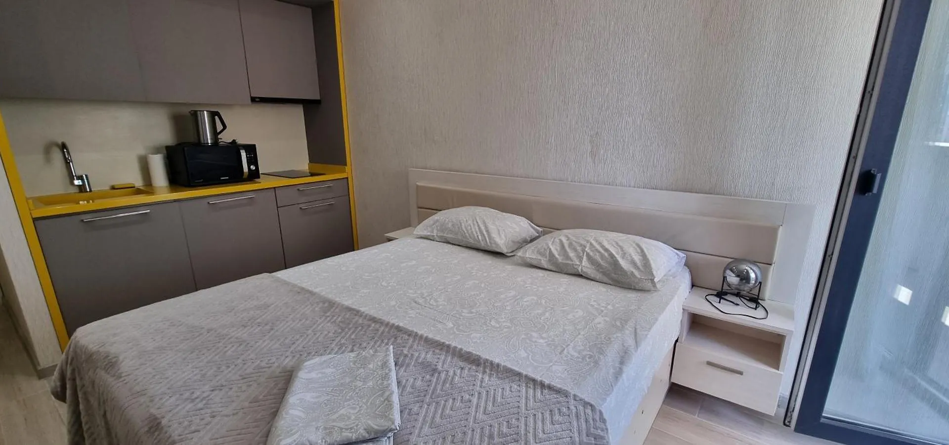 Courtyard By Marriott Центр Шикарный Апартамент С Видом На Море,Озеро,Город Батуми 0*,  Грузия