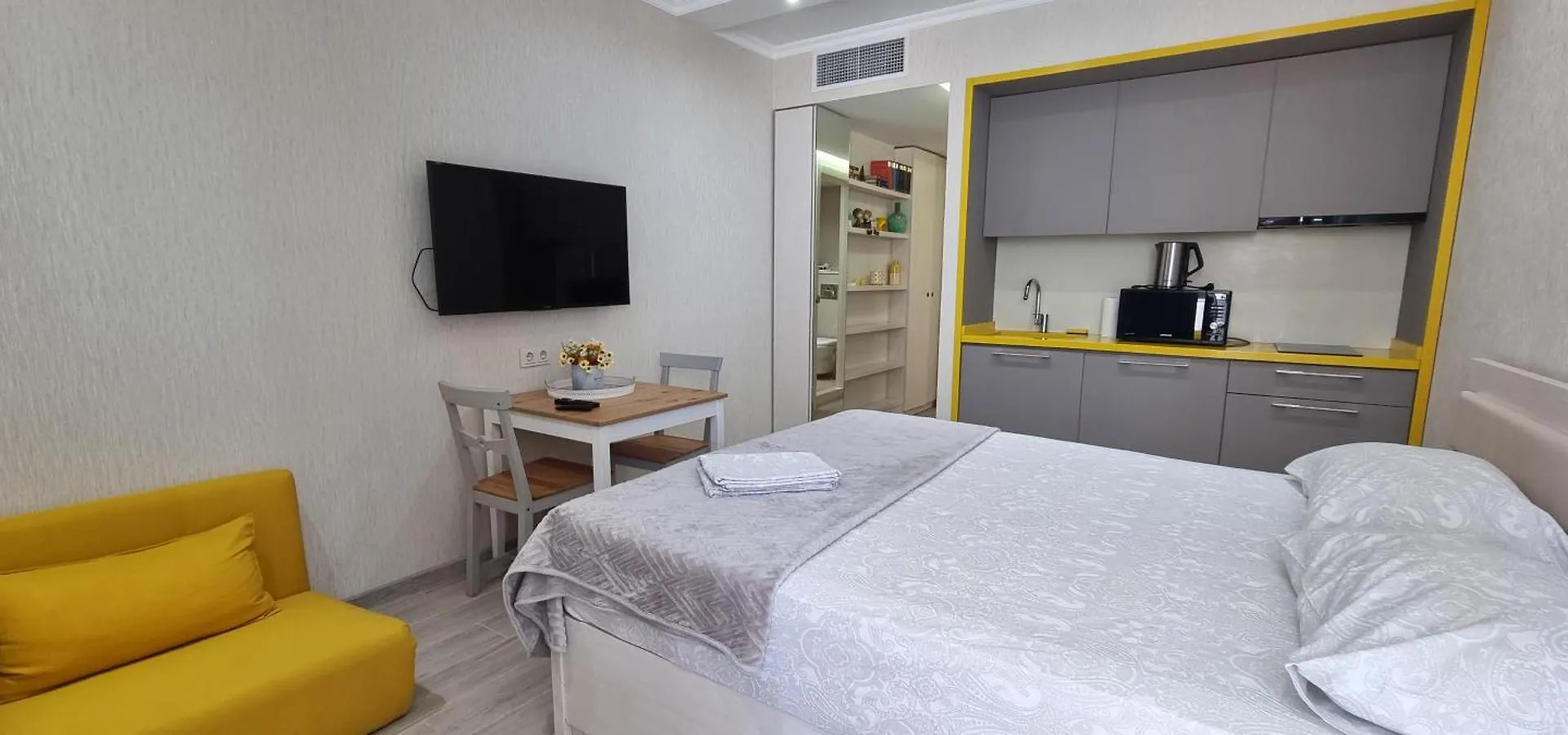 Courtyard By Marriott Центр Шикарный Апартамент С Видом На Море,Озеро,Город Батуми 0*,